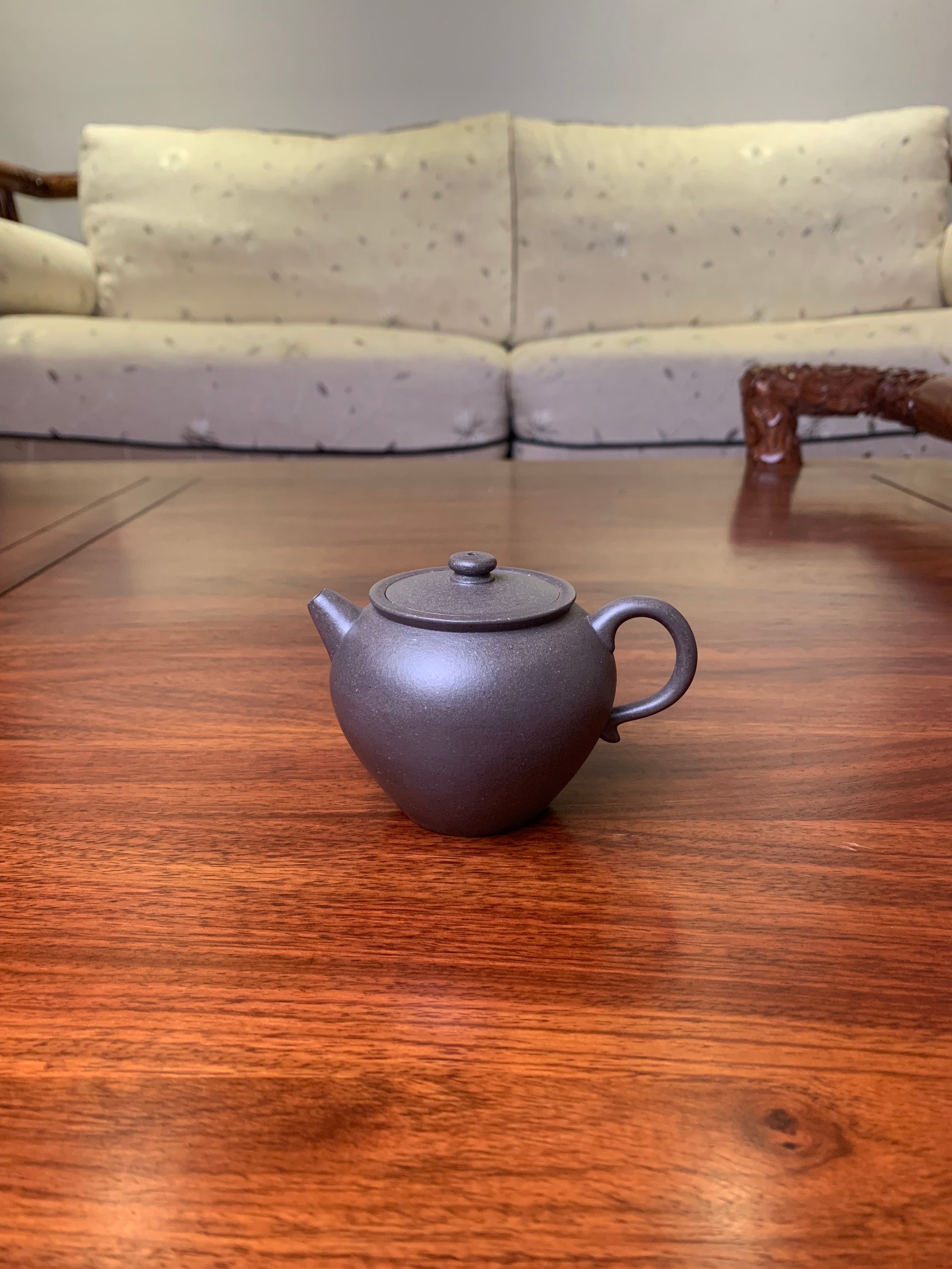 Handmade pottery teapot Tao Guan 150ml - SiYuTao Teapot