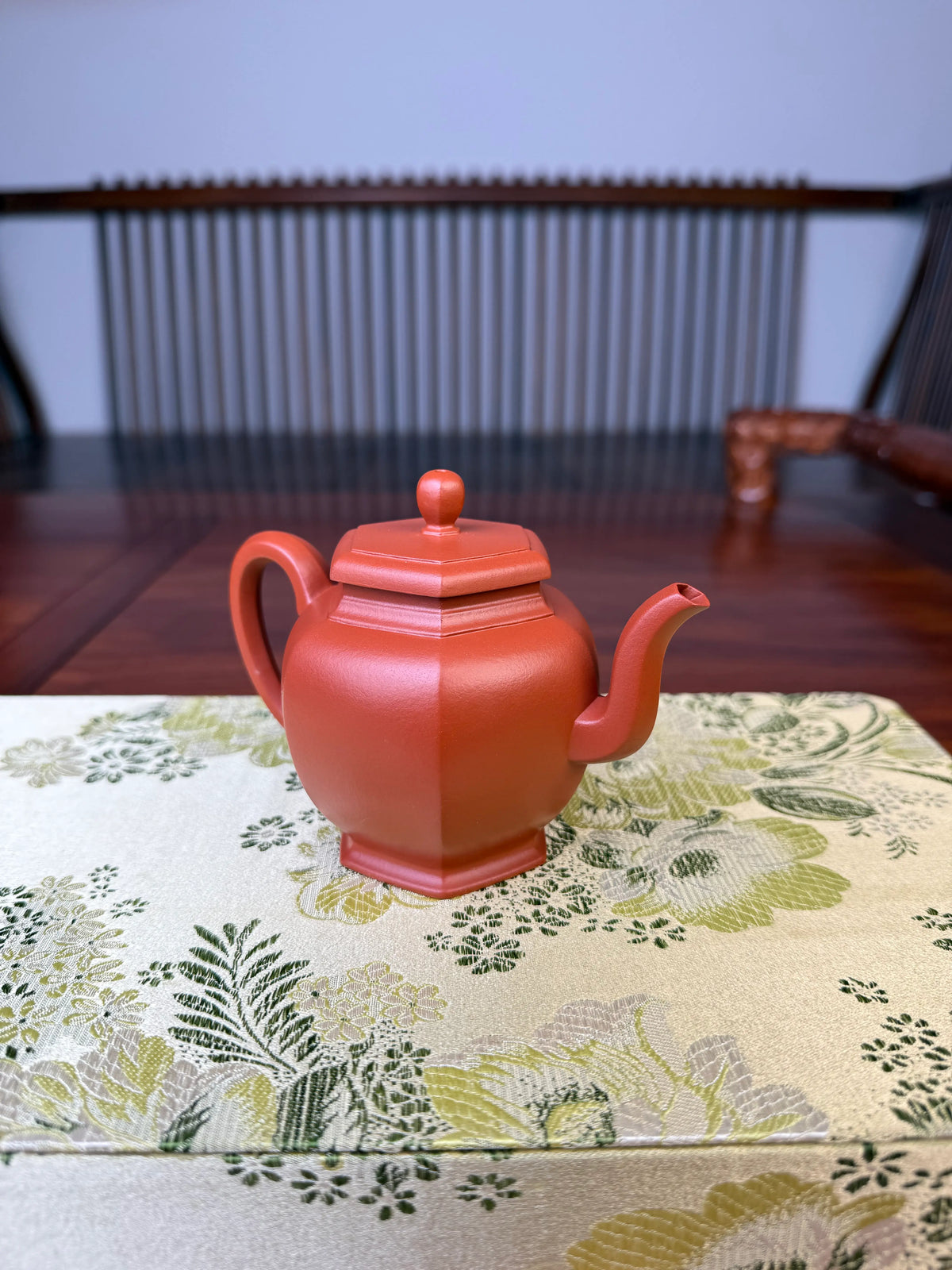 the left view of the handmade yixing teapot liu fang gong deng