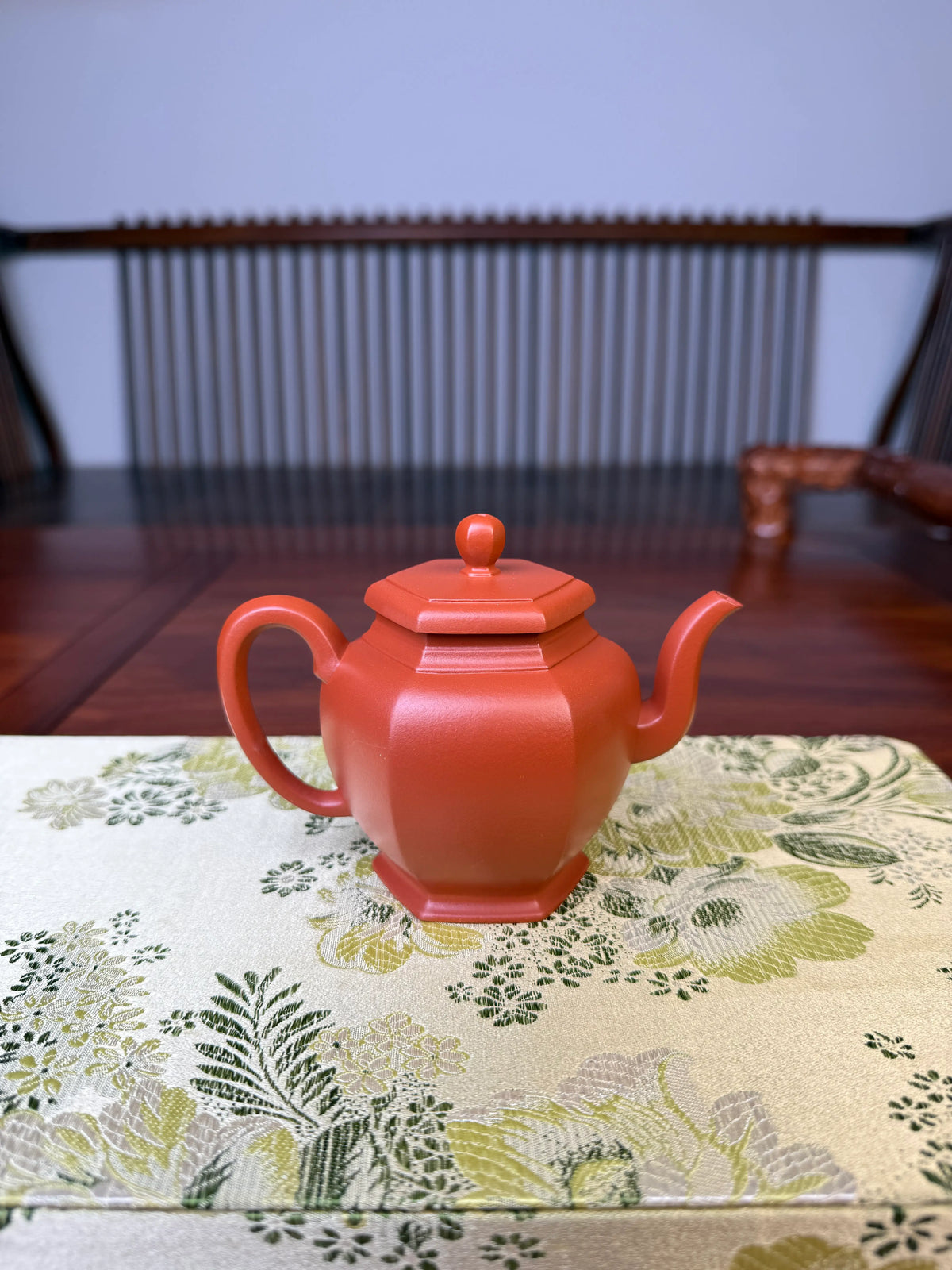 the back view of the handmade yixing teapot liu fang gong deng