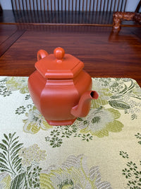 spout details of the handmade Yixing teapot in the Liu Fang Gong Deng style