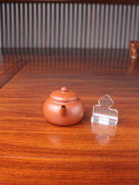 the front view of the handmade yixing teapot pao zun