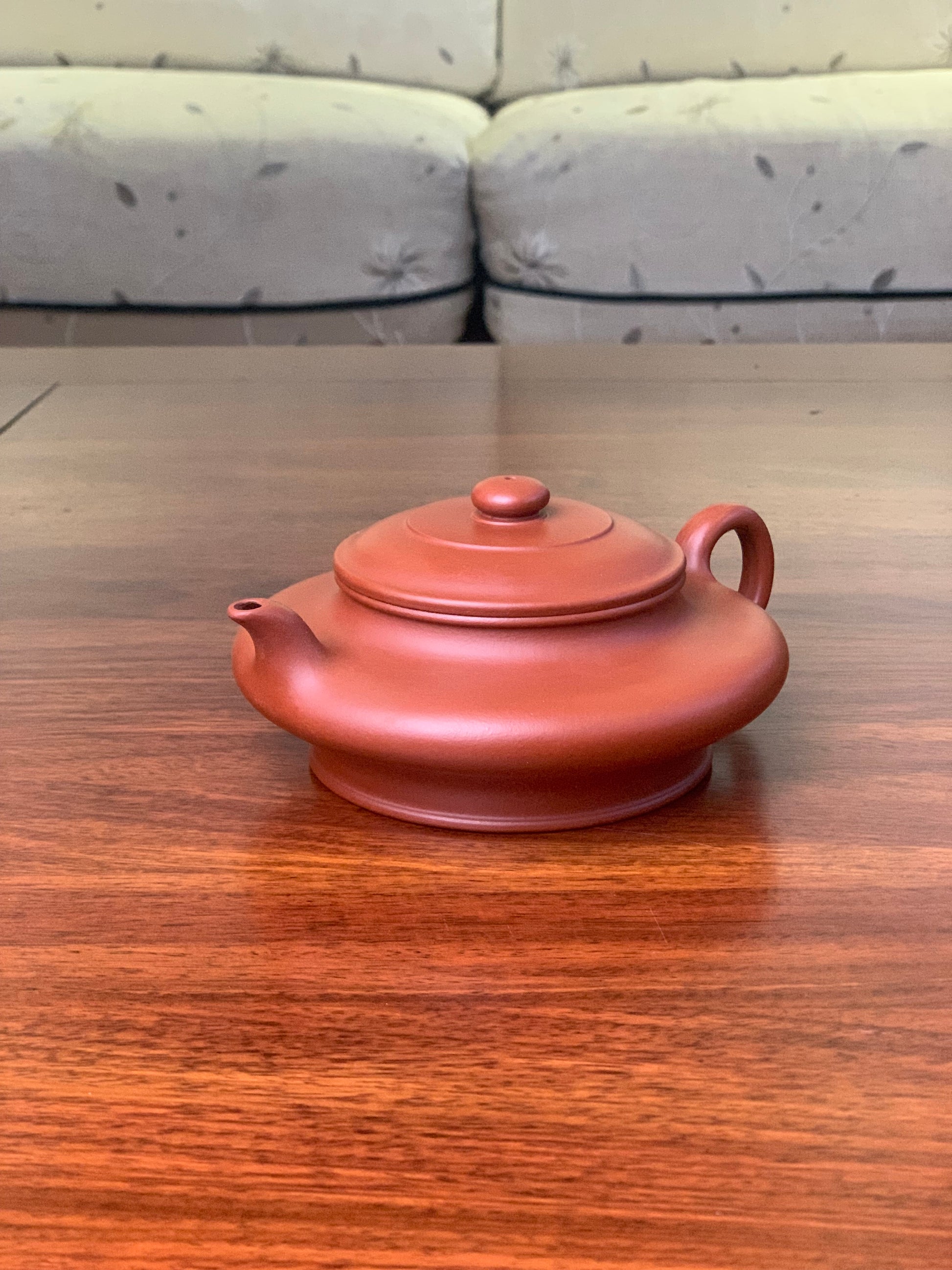 handmade yixing teapot xubian from yixing zisha zhu ni