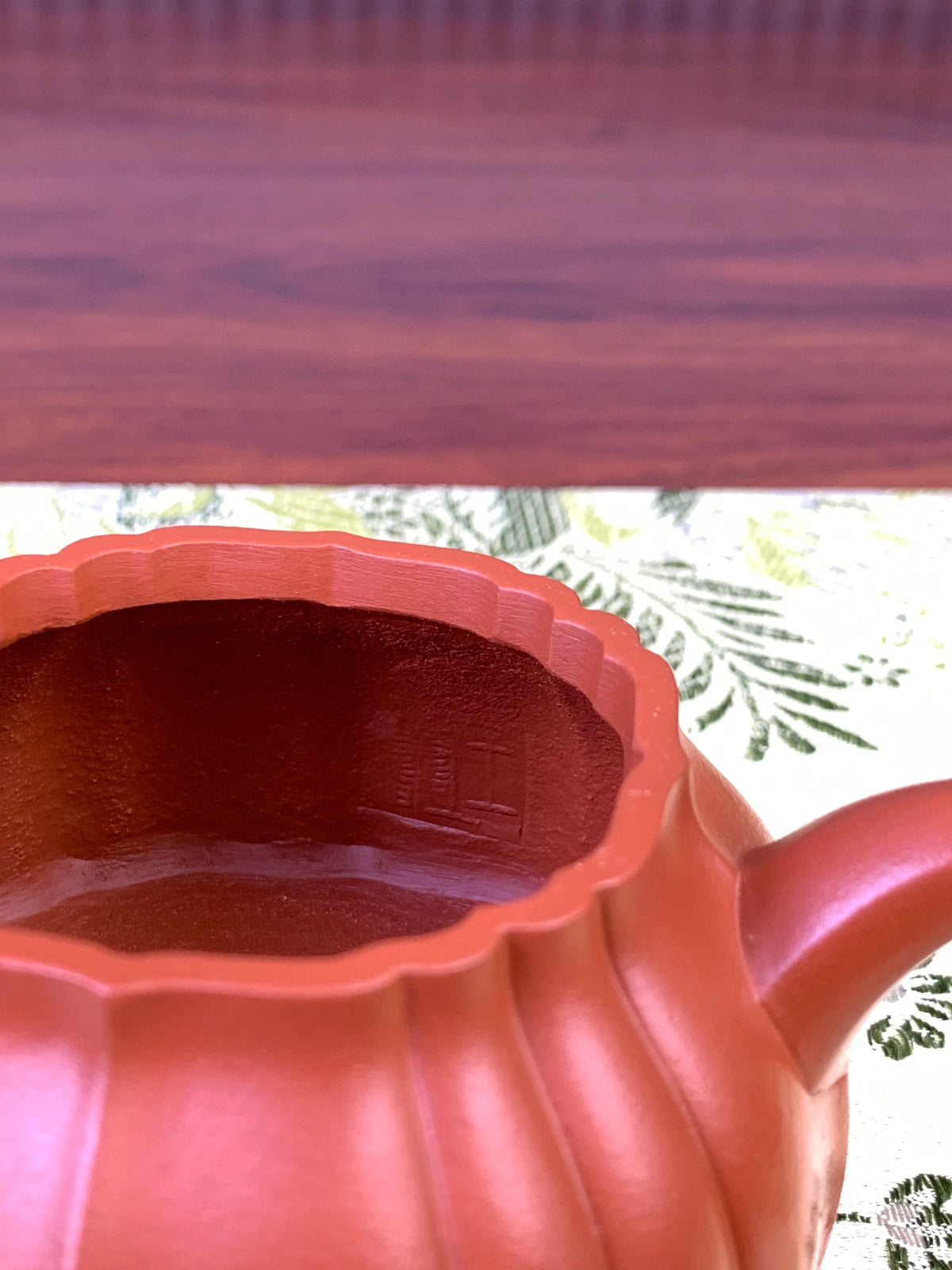 interior seal left on the inner wall during full-handmade teapot making