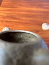 the inside marks and Traces of handwork in the yixing teapot