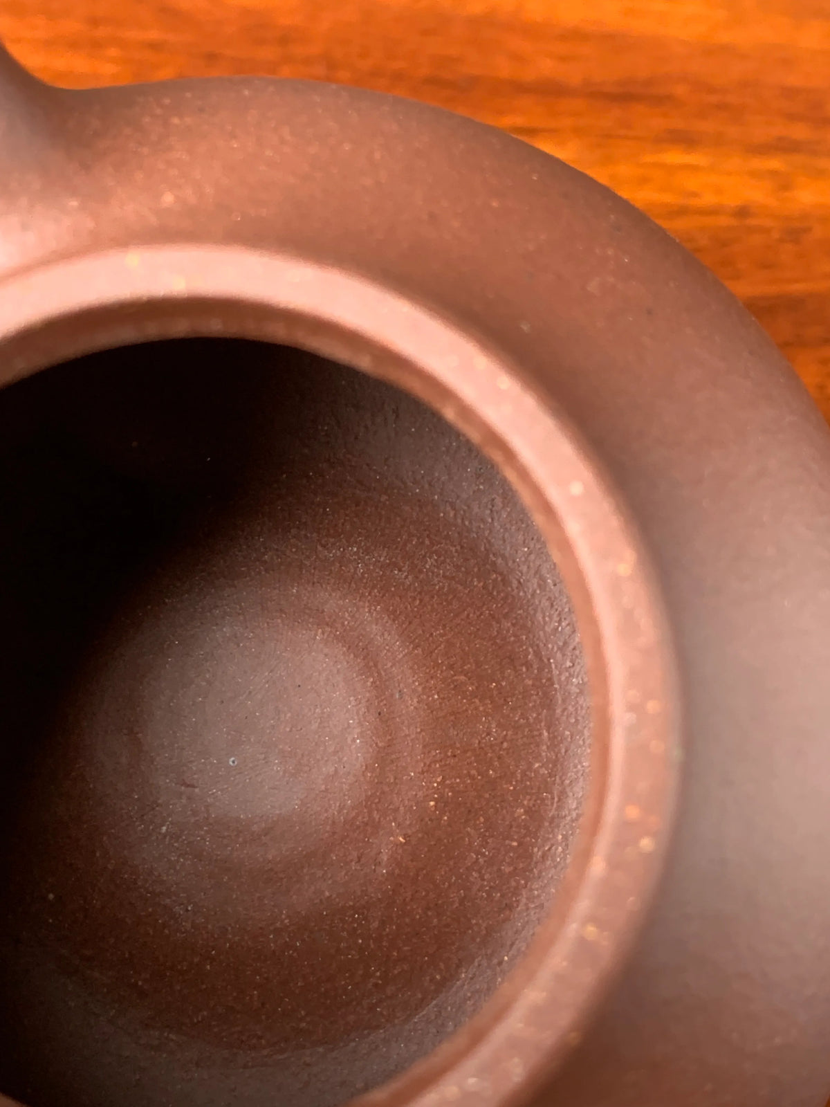 the inside tool marks of handmade the yixing zisha clay teapot rong tian