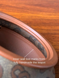 Inner-wall tool marks from fully handmade the teapot