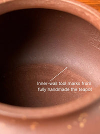Inner-wall tool marks from fully handmade the teapot
