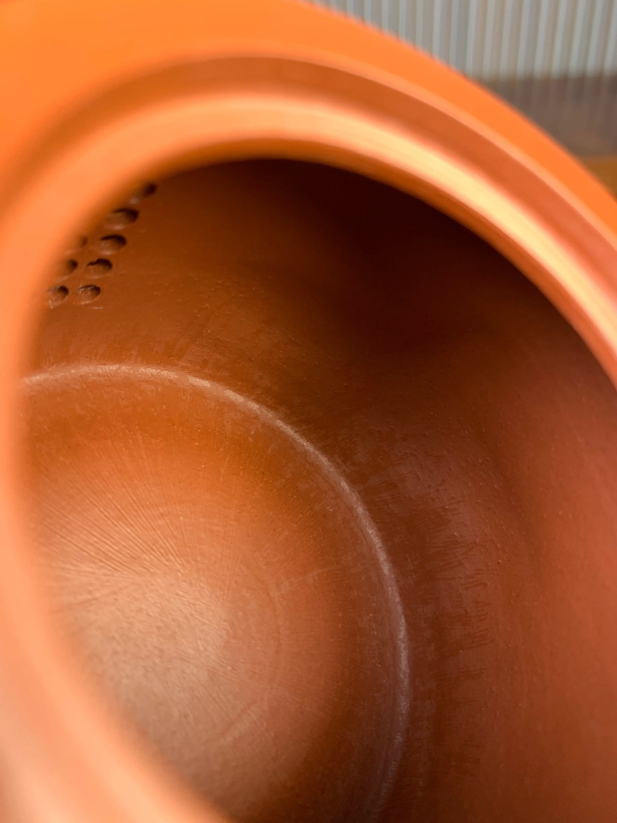 Inner-wall tool marks from fully handmade the teapot