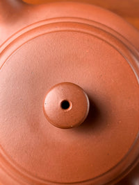 the knob of the collectible teapot with a minimalist design style de zhong