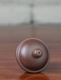 the lid of rong tian teapot