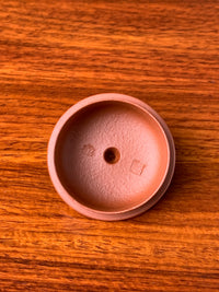 the lid of the yi shing teapot