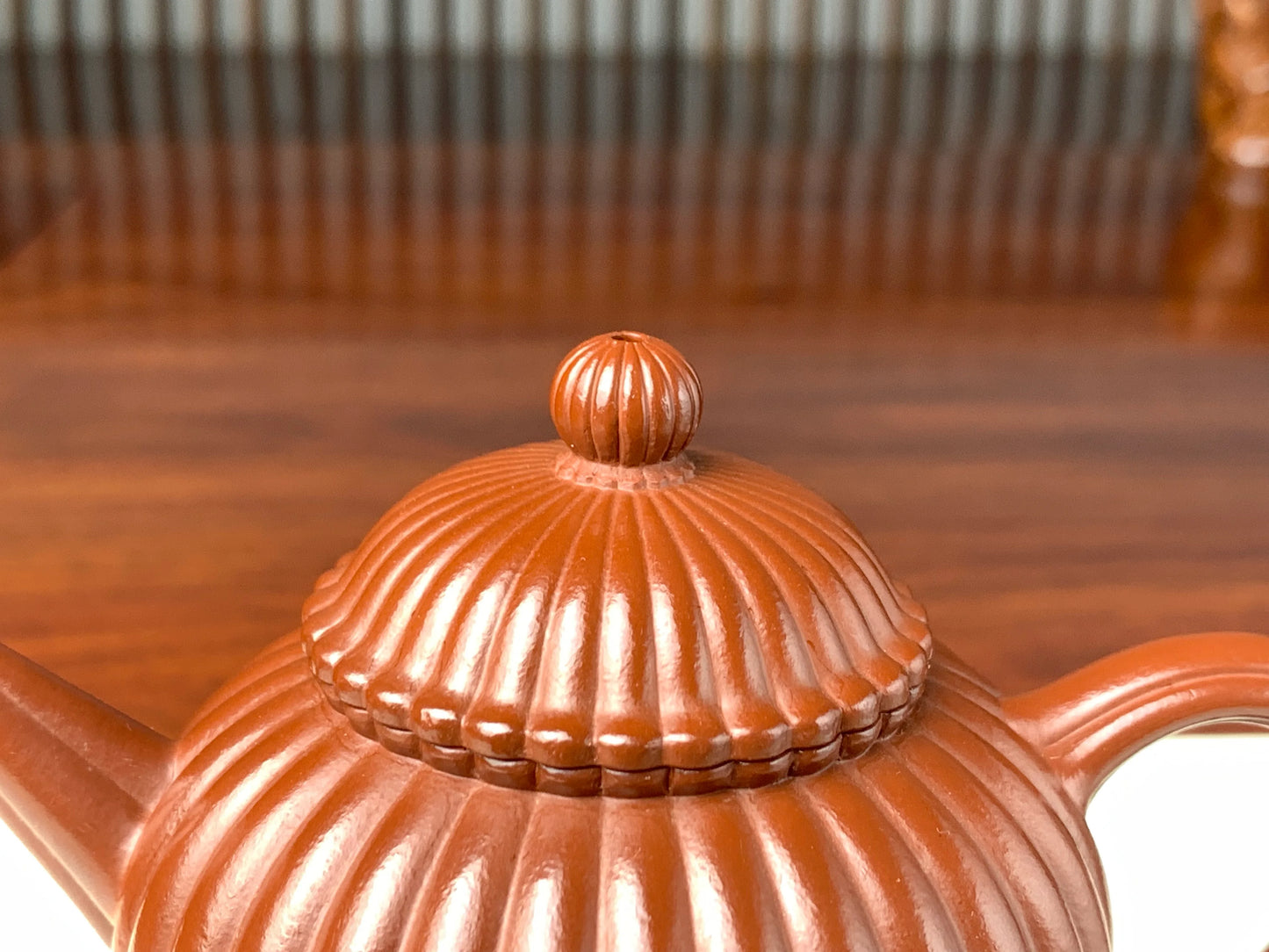 the lid of the handmade yixing teapot 