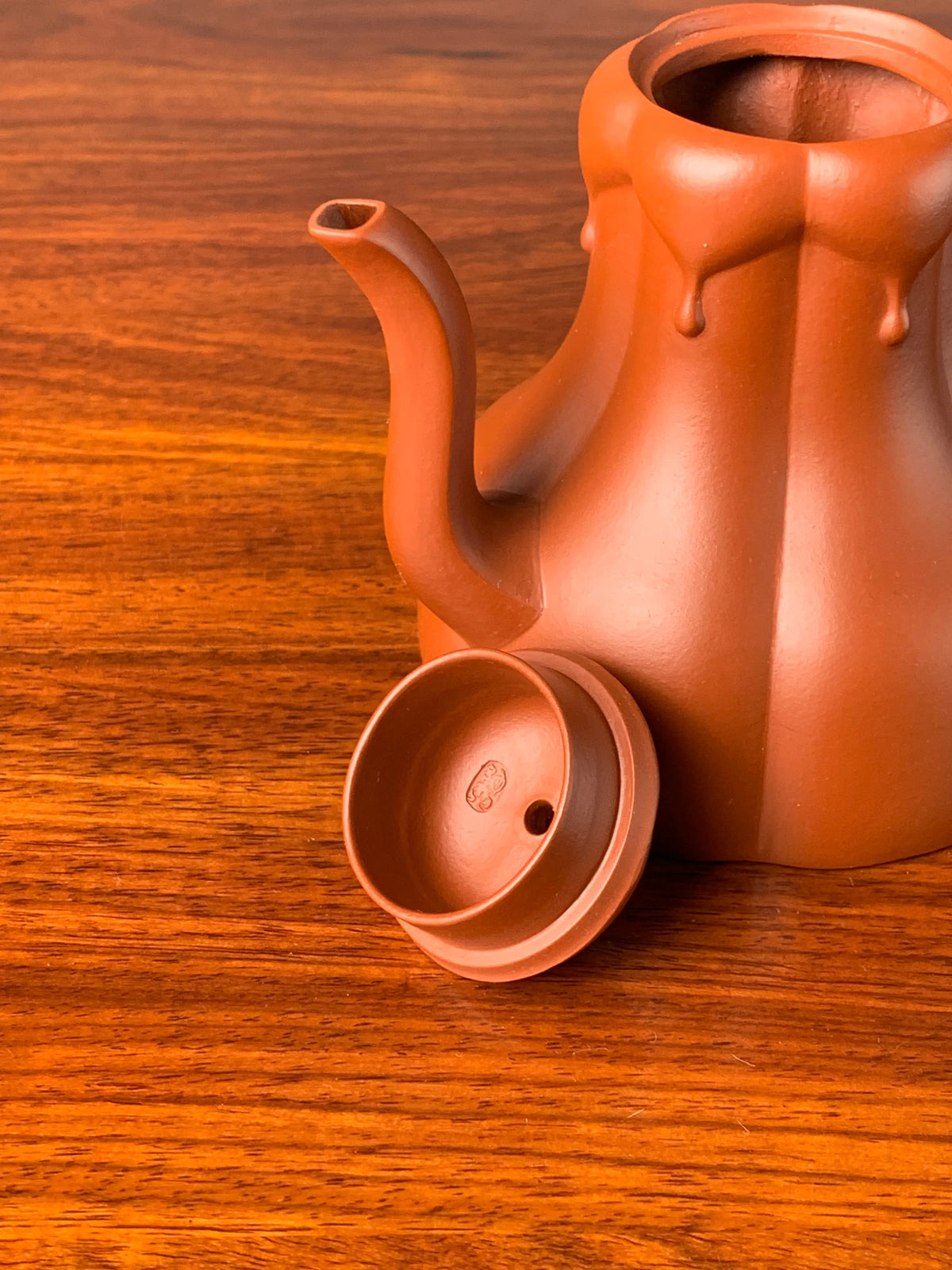 Siyutao the Magnolia full handcrafted 180ml yixing teapot