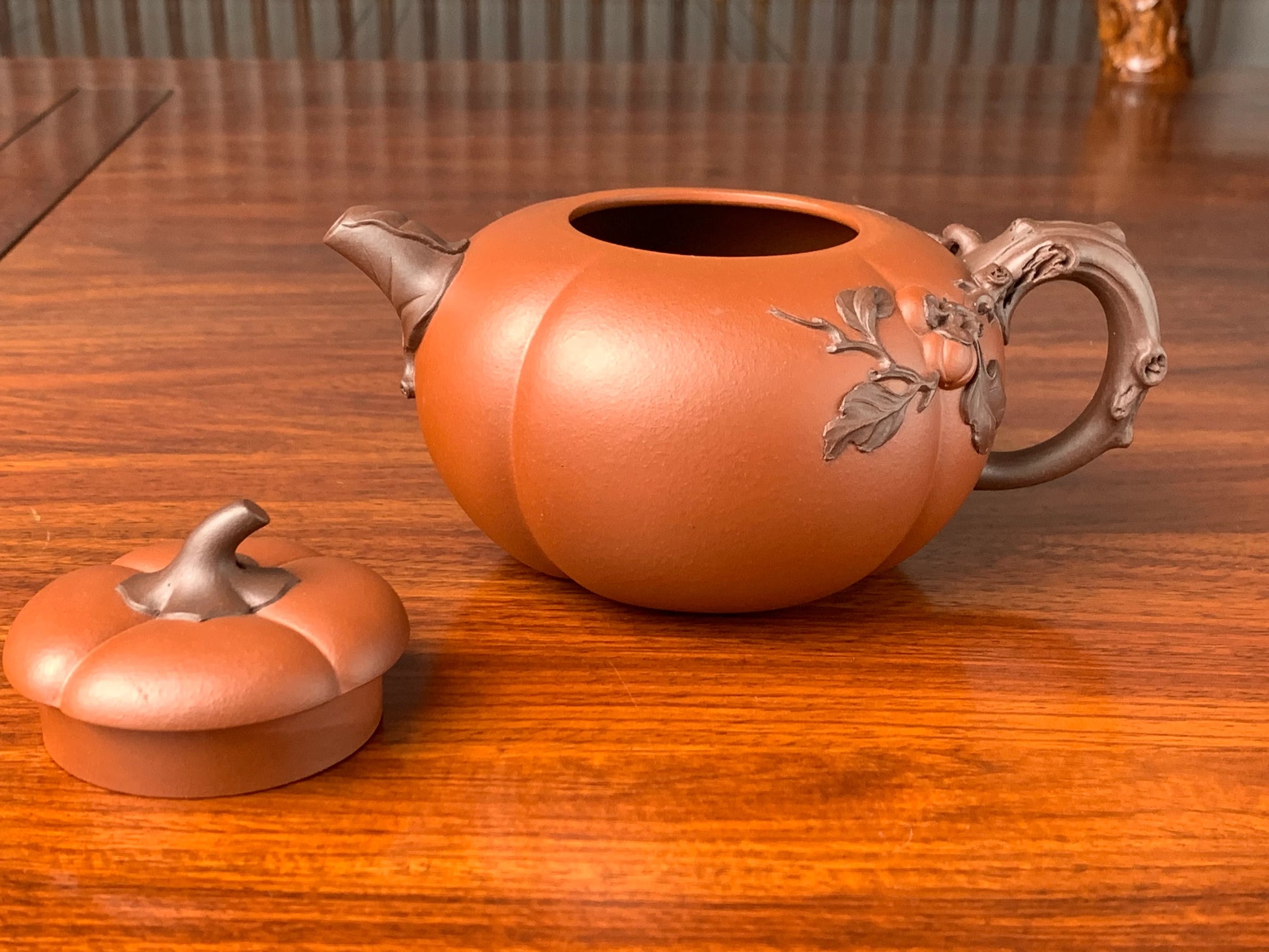 Teapot lid and body