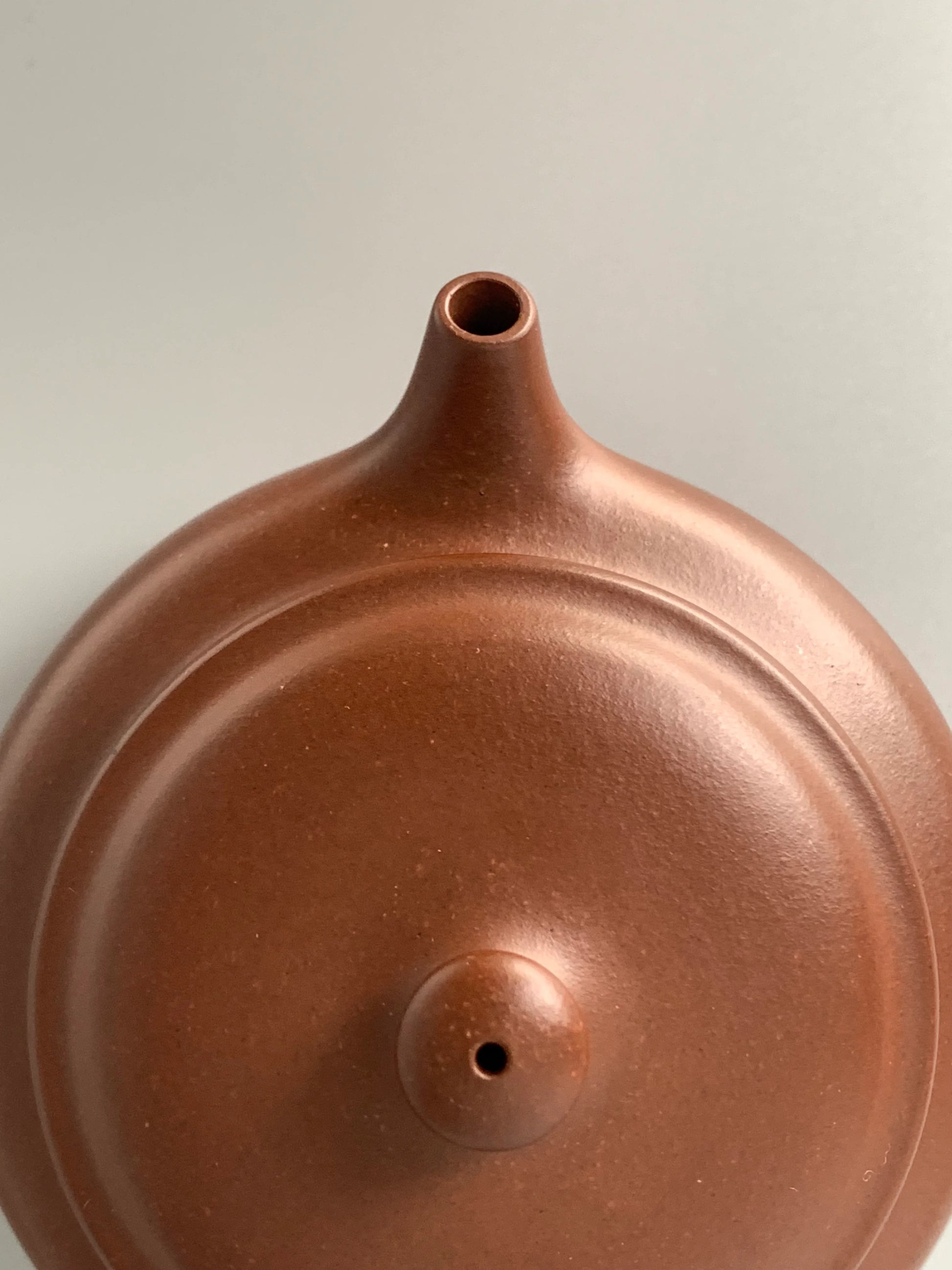 Looking down at the chinese teapot yixing named de zhong