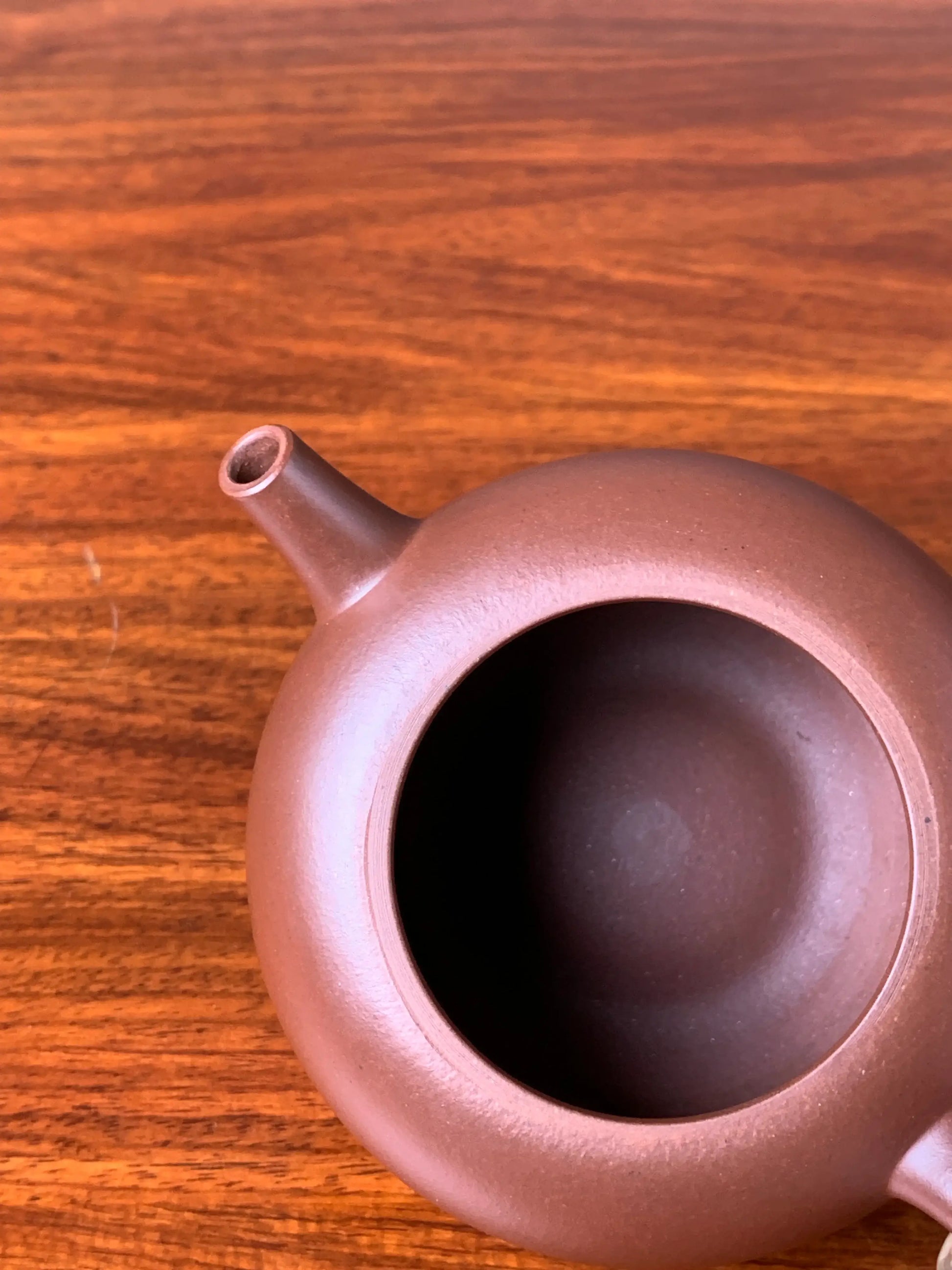 the mouth of the yixing teapot shape