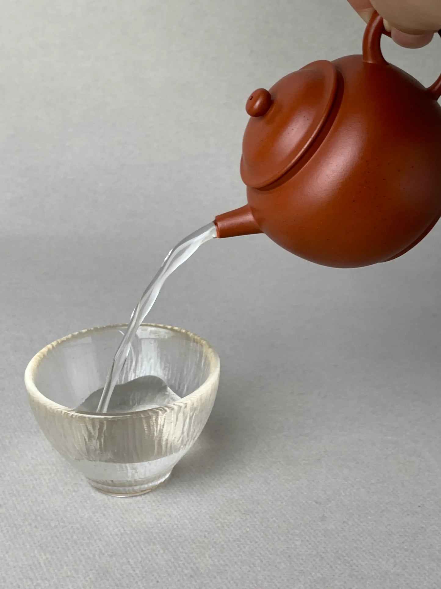 the pour of the collectible teapot is excellent