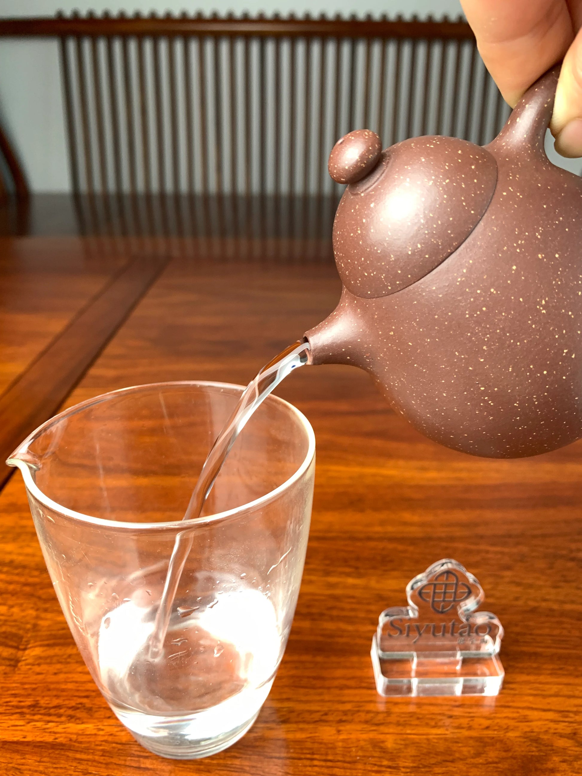 the pour of the yixing teapot is excellent