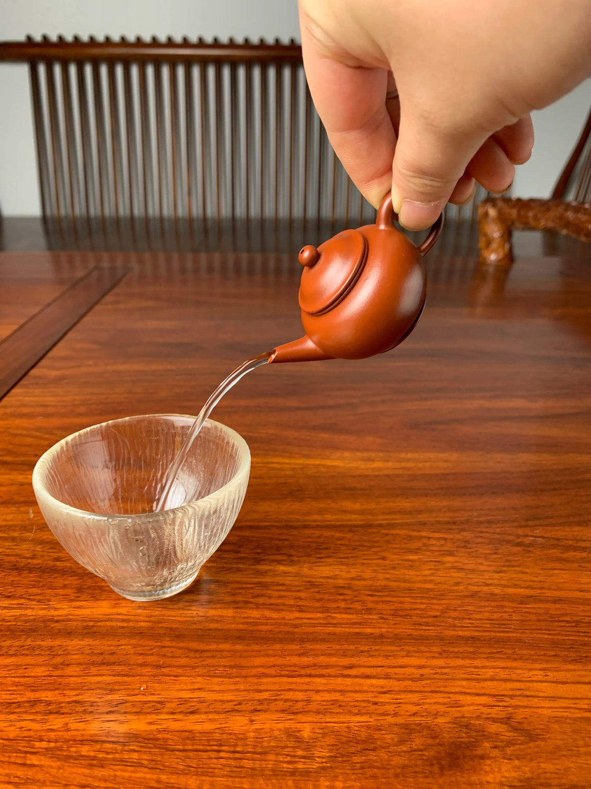 the perfect pour of the small yixing teapot shui ping
