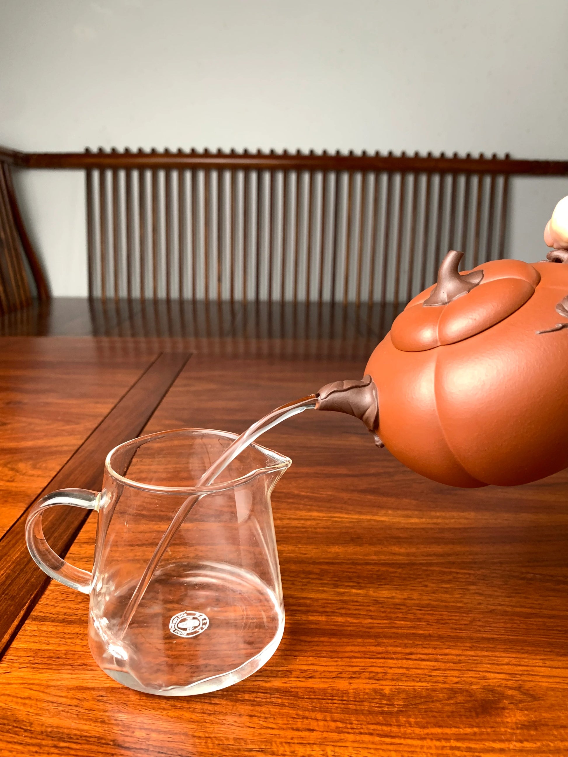 the pour of the teapot is excellent
