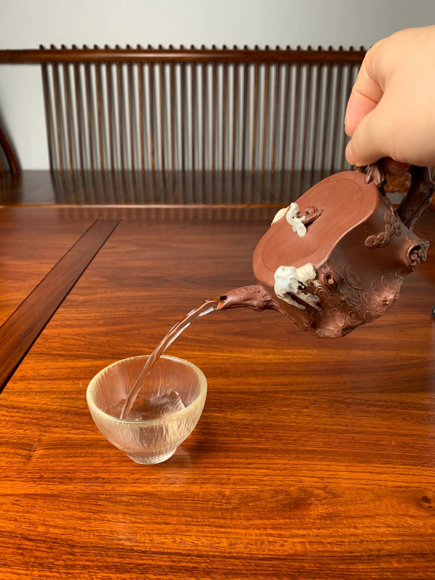 the pour of the collectible teapot is perfect