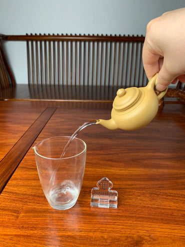 the pour of this yixing teapot is perfect