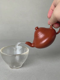 the pour of the teapot is excellent