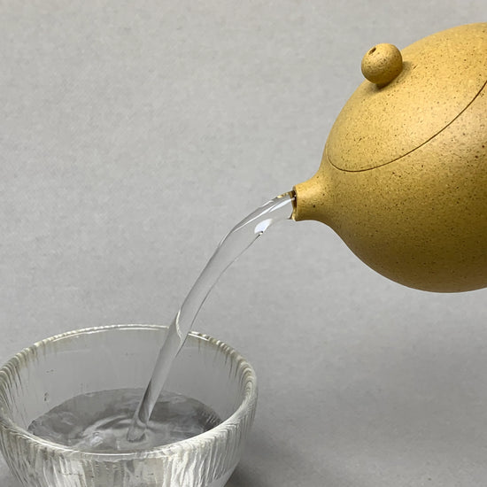 the perfect pour of yixing tea pots xi shi