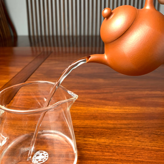 the pour of the handmade yixing teapot is excellent