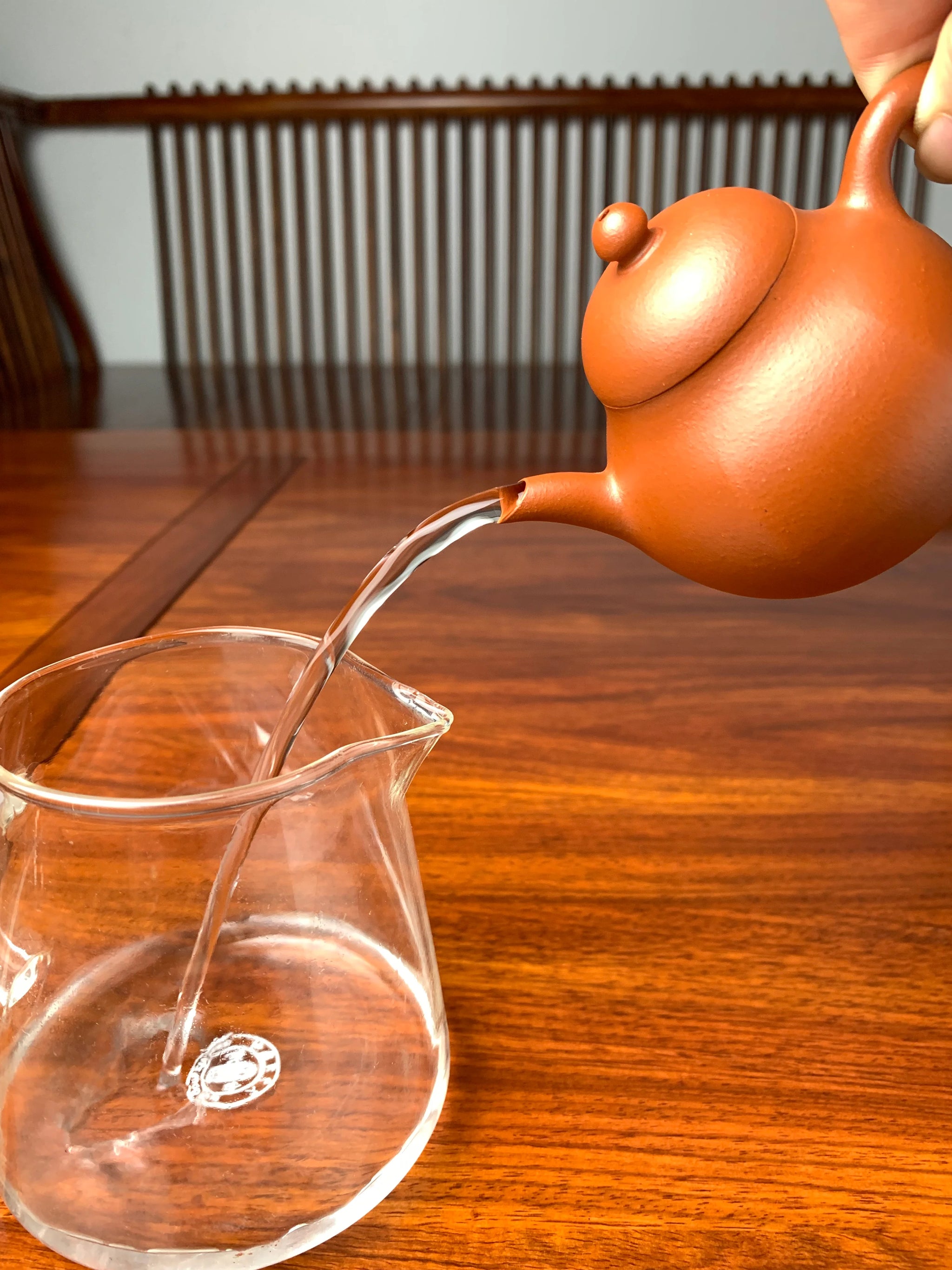 the pour of the handmade yixing teapot is excellent