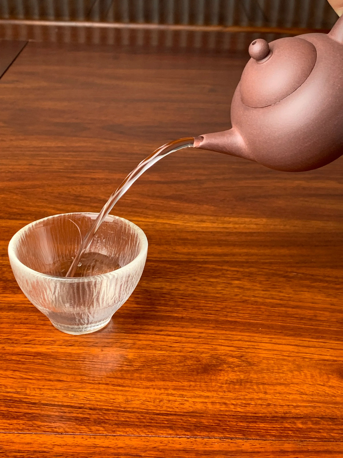 the perfect pour of the teapot