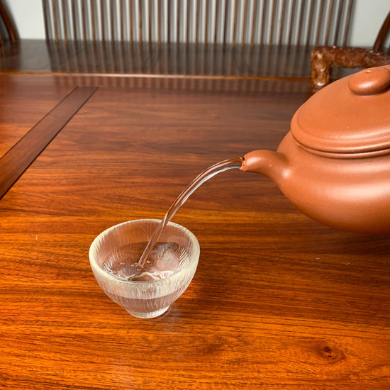 the perfect pour of the yixing zisha clay teapot bian fu