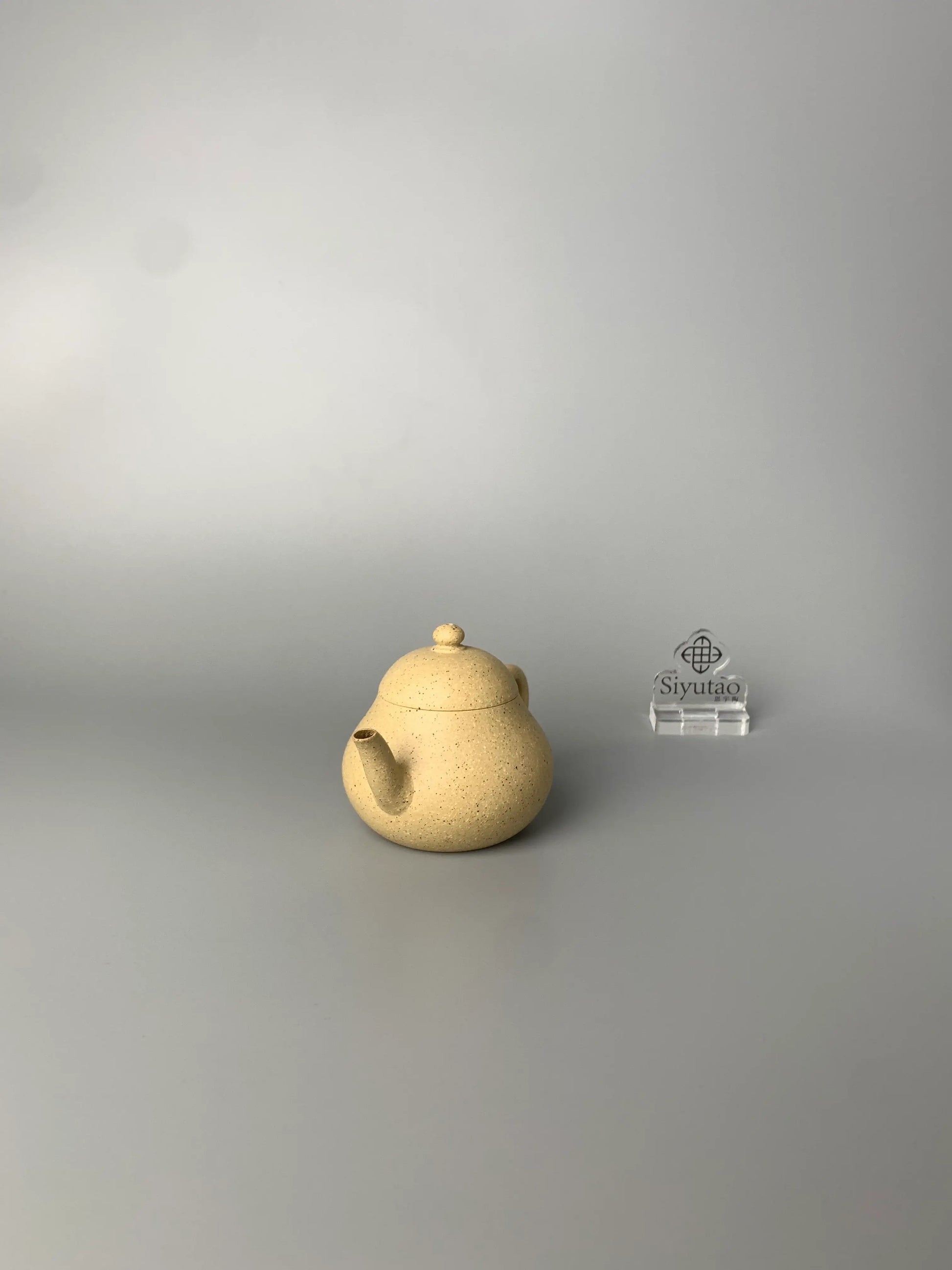 vintage yixing teapot lixing on the table right view