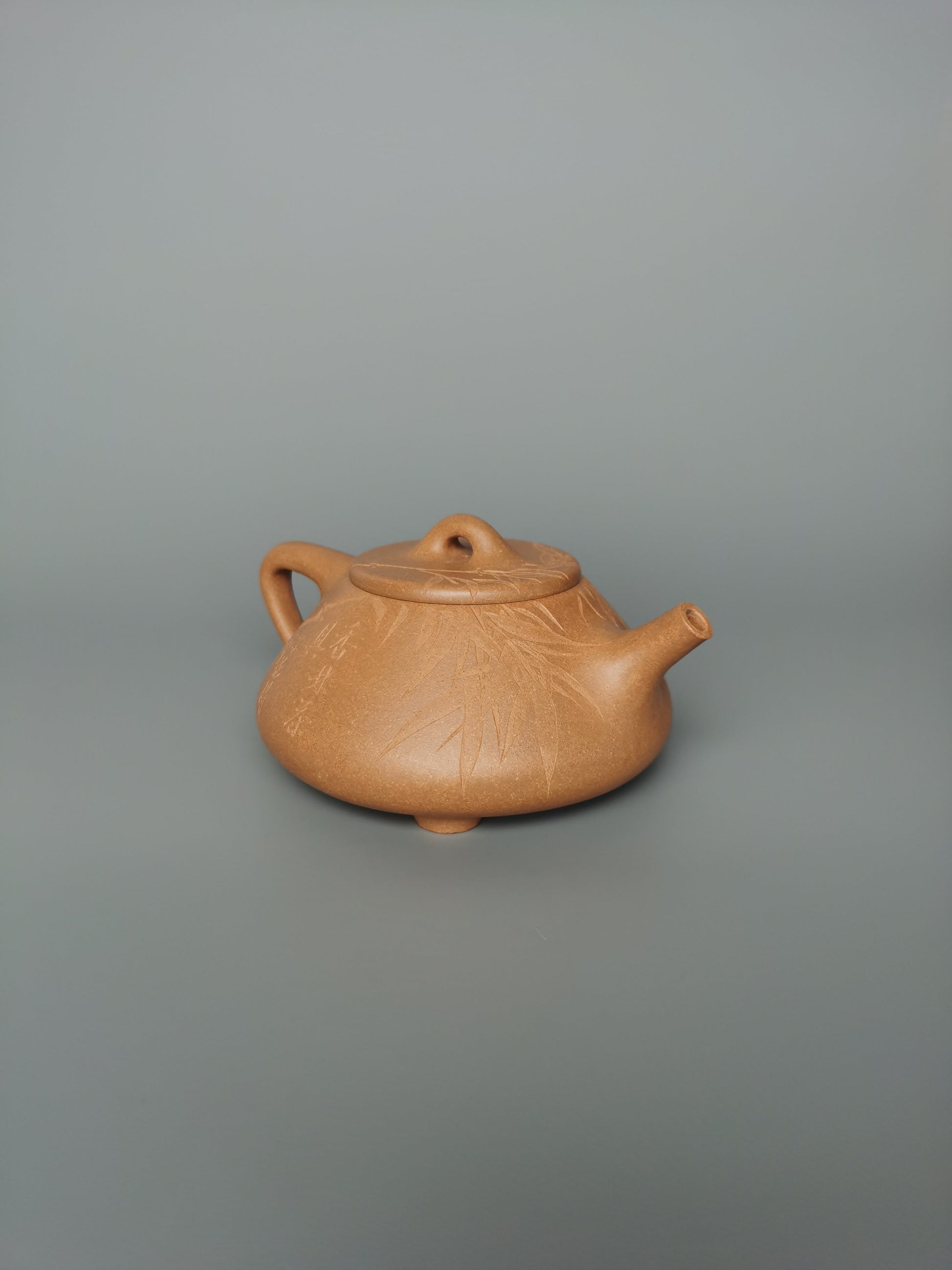 Siyutao artwork shi piao teapot full handcrafted by master Wei Ren 250ml - SiYuTao Teapot