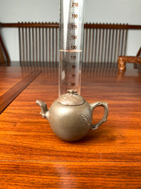 the capacity of this yixing teapot is 126ml