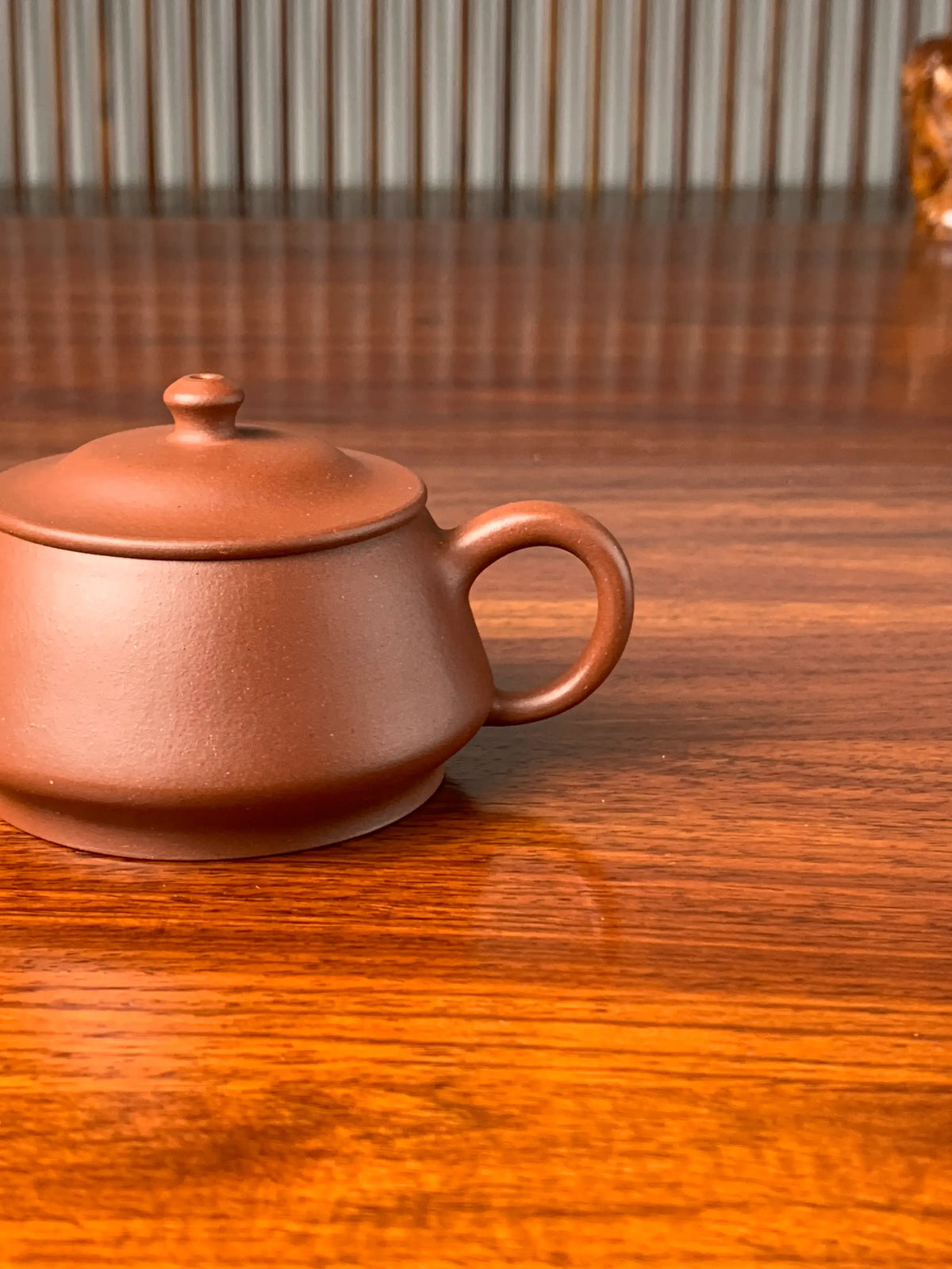 the handle of the small yixing teapot zhu chu