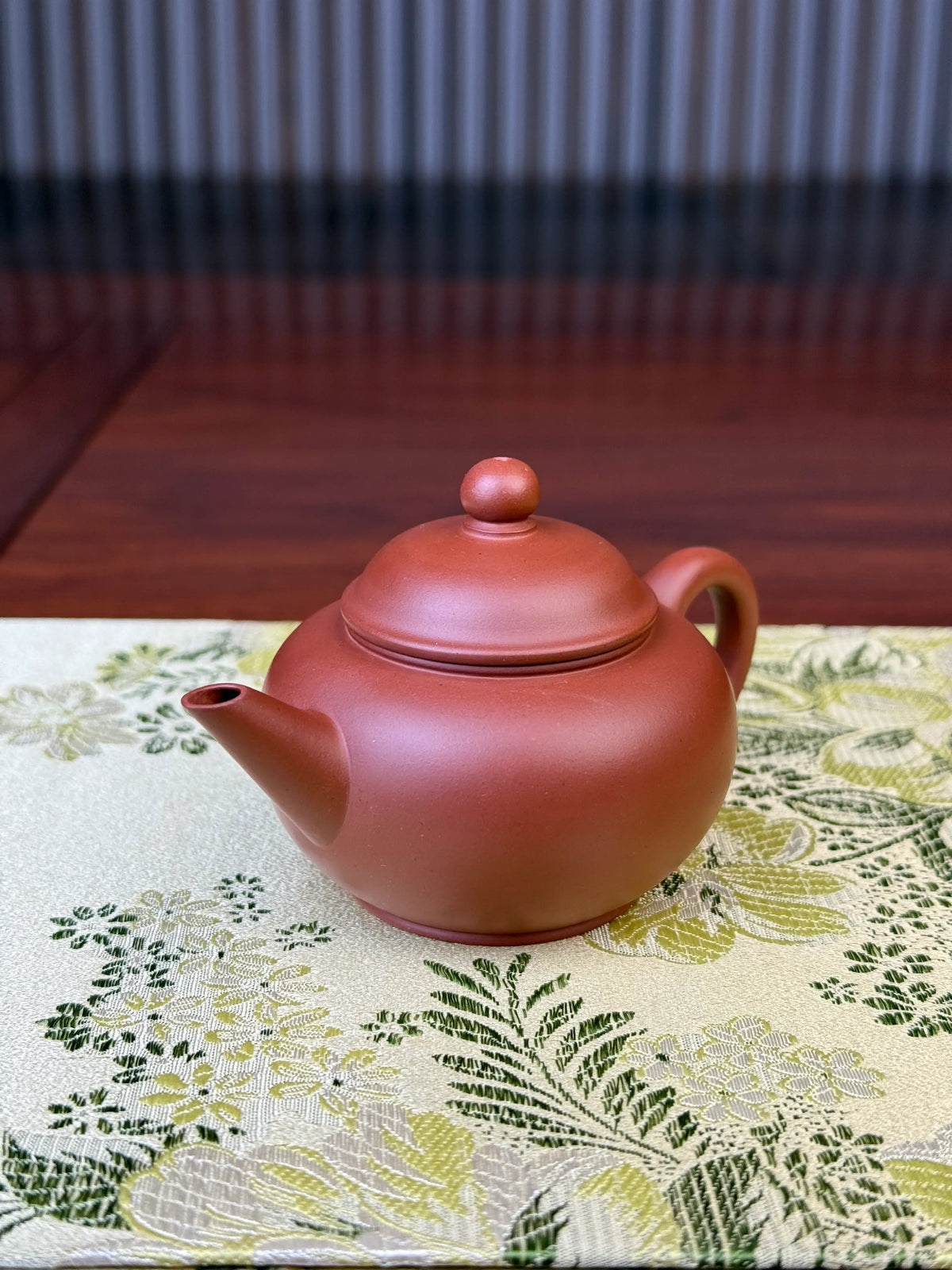 right view of small yixing teapot shui ping designed for one person gongfutea 
