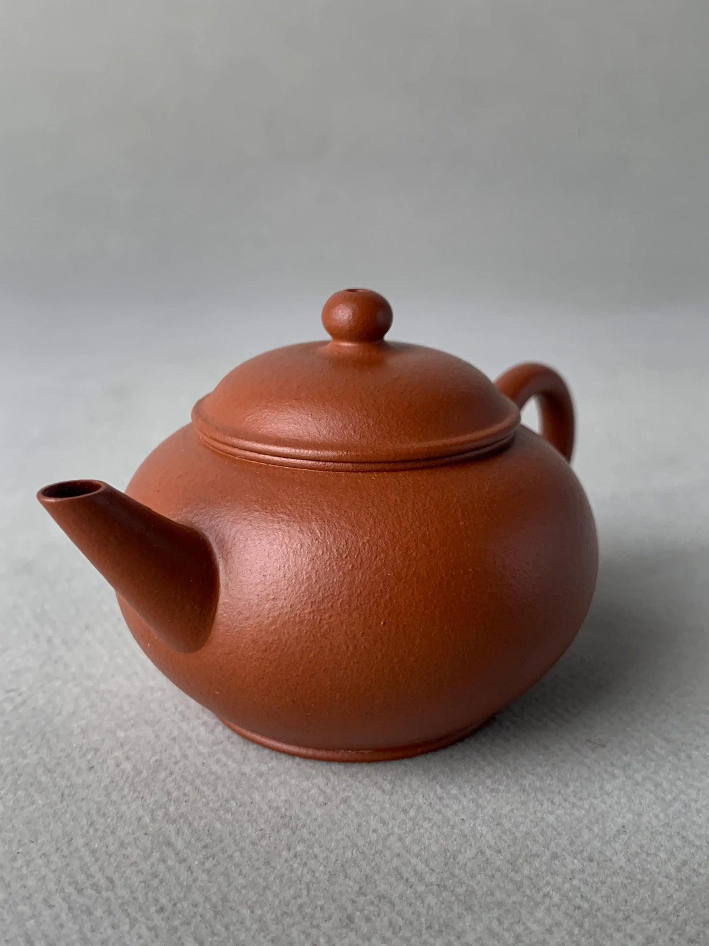 a closer look at the details of zhu ni yixing teapot