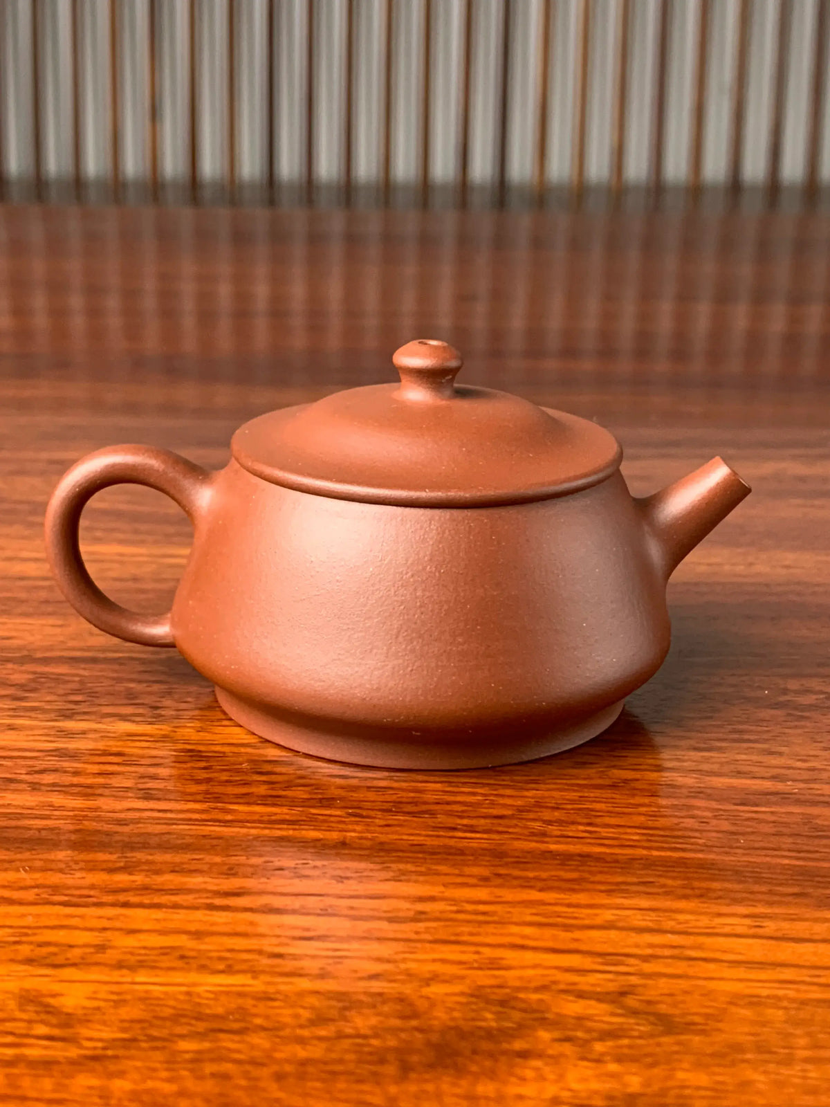 The back of the small Yixing teapot called Zhu Chu