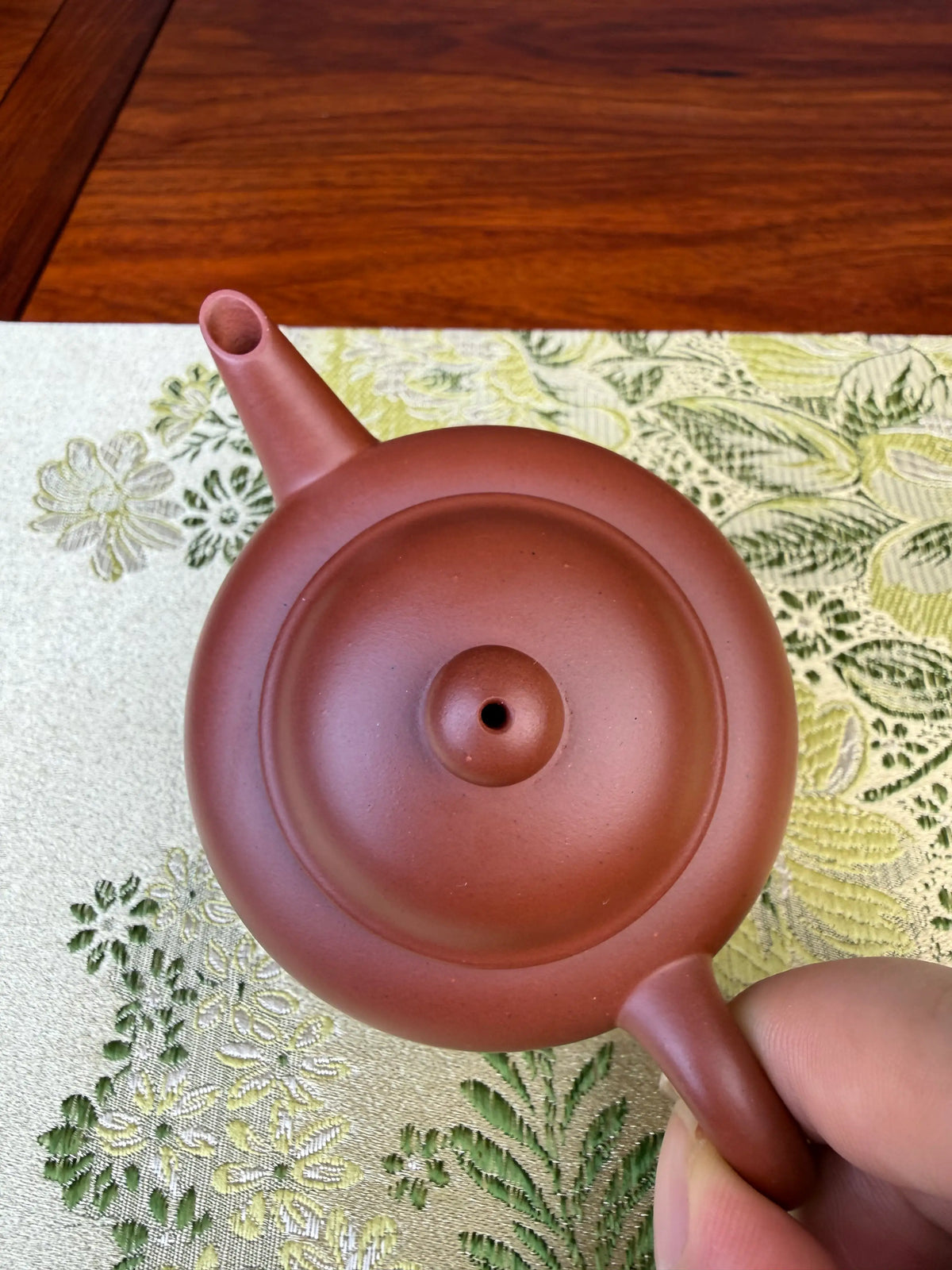 top view of small yixing teapot shui ping designed for one person gongfutea 