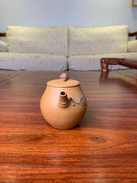 Handmade pottery teapot snail teapot fully handmade mouth