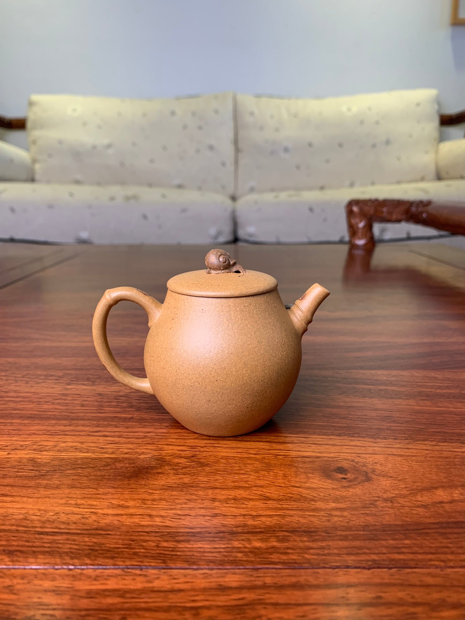 Handmade pottery teapot snail teapot fully handmade back