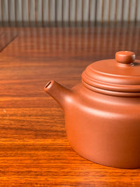 spout of the collectibe teapot de zhong