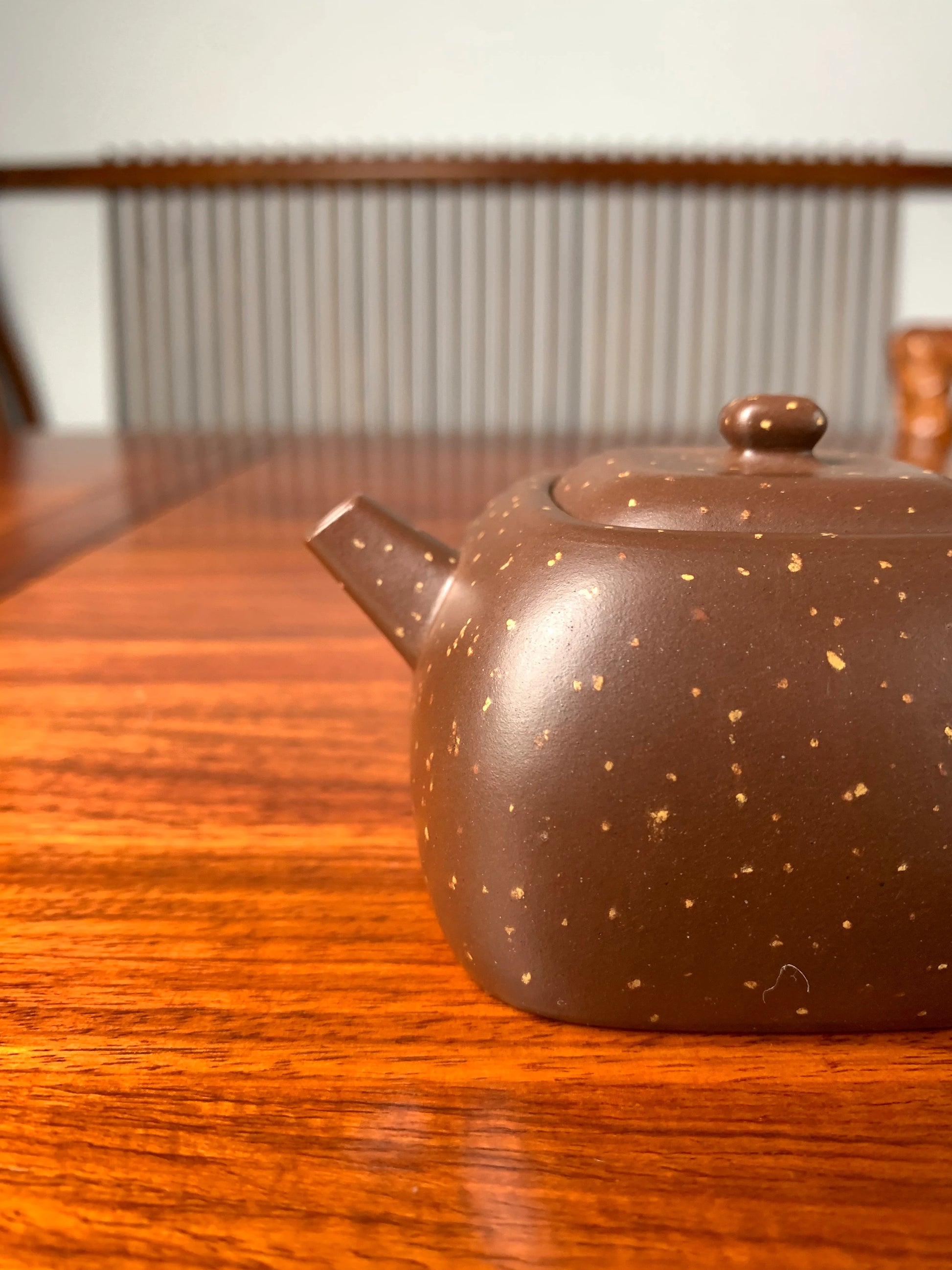 the spout of the zisha teapot named square