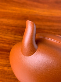 the spout of the handmade yixing teapot yuan ju