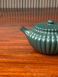 the spout of the teapot zisha yun bian full handmade by teapot master