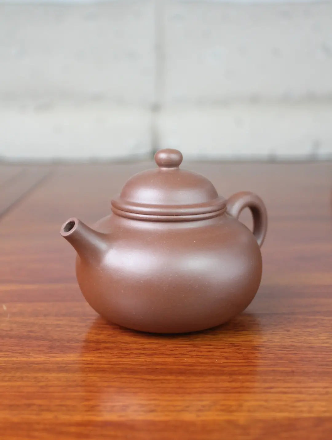 the right view of the zisha teapot rong tian
