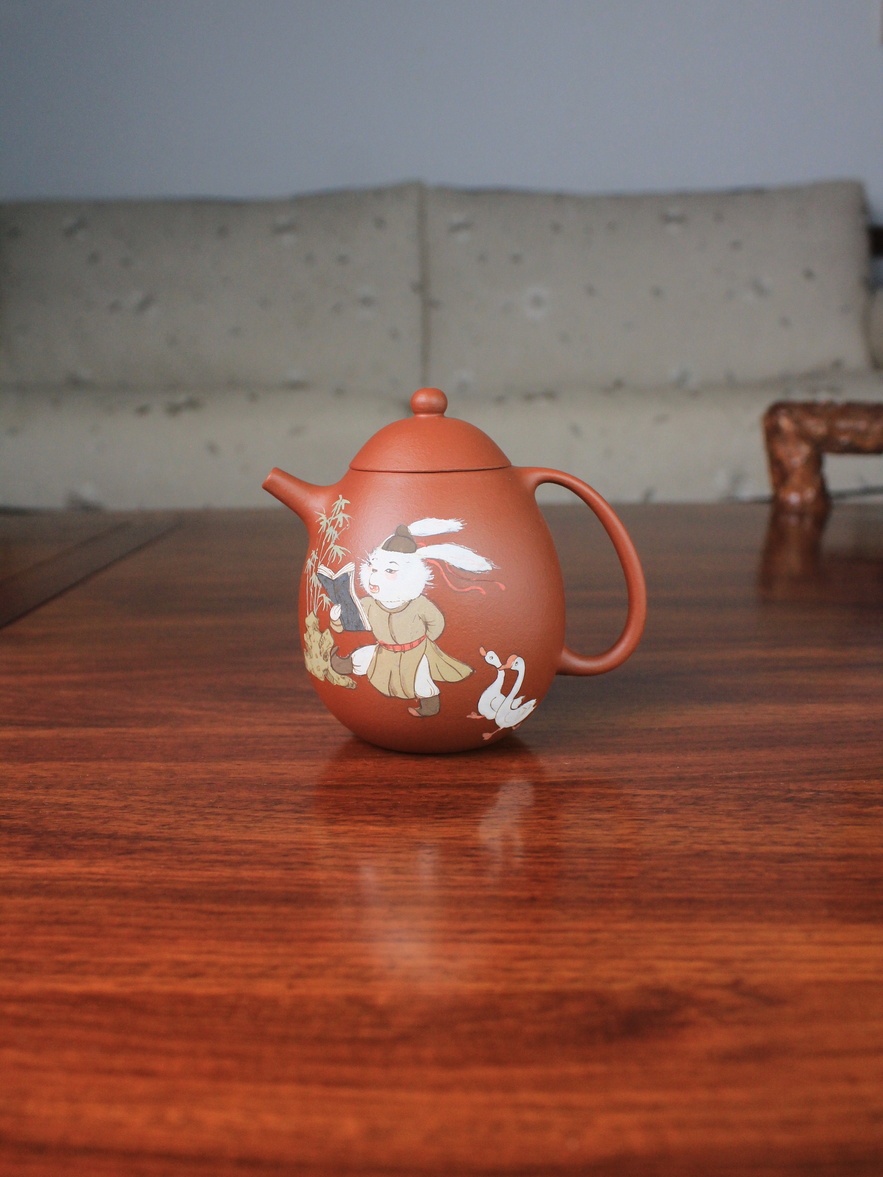 Teapot artwork named rabbit on the table