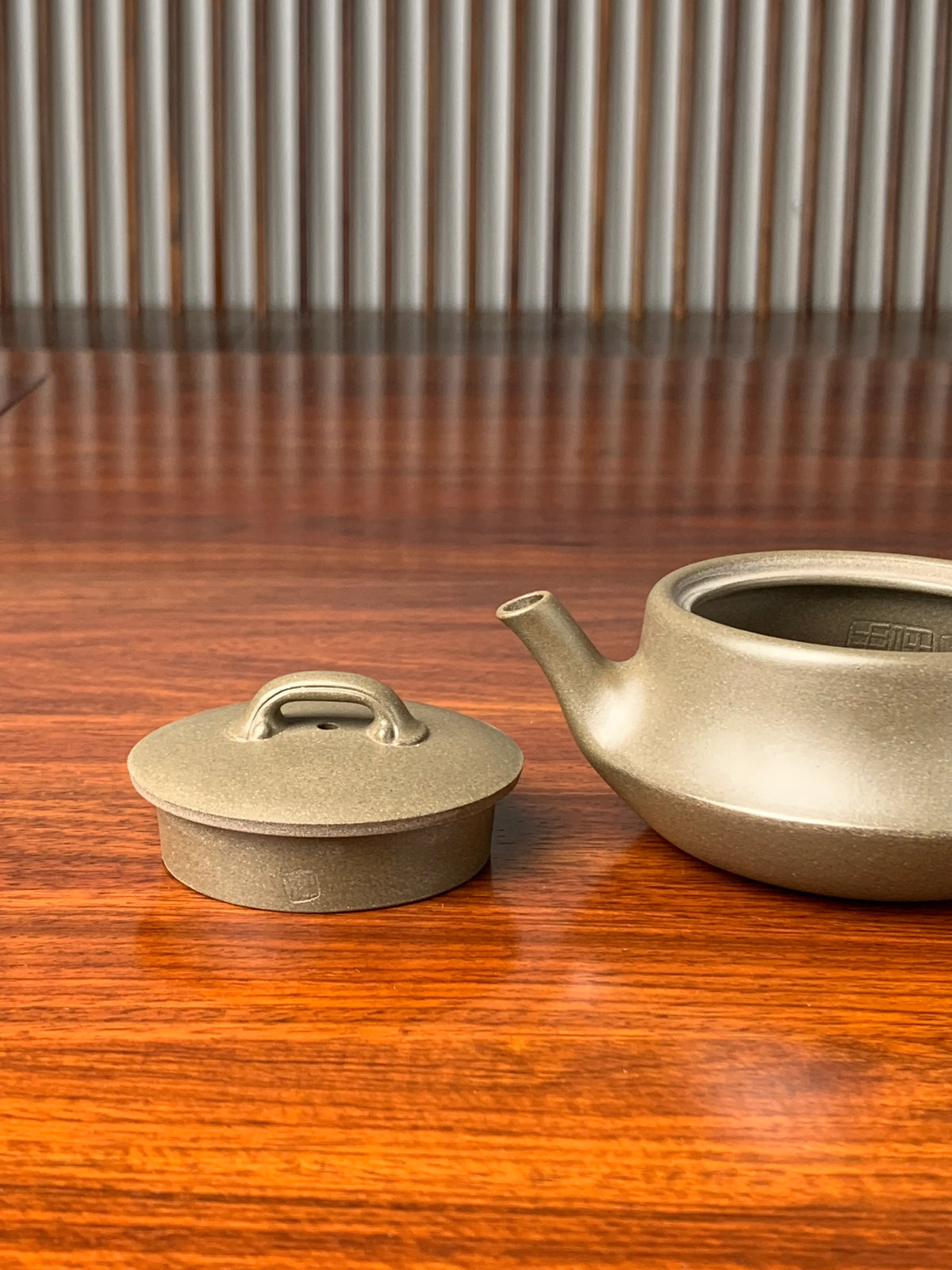 the lid and spout of the teapot artwork ru yi