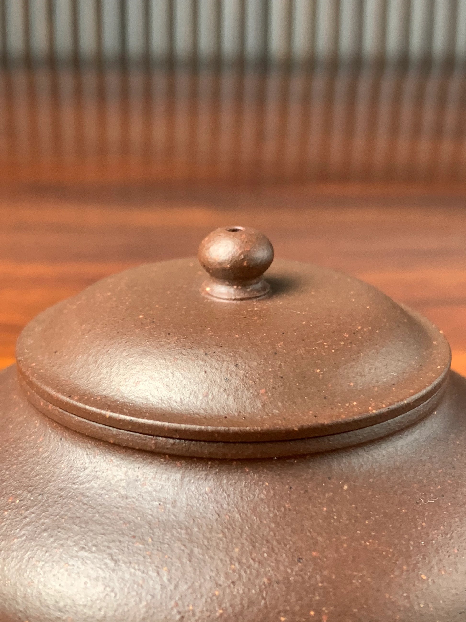 the teapot lid of the handmade yixing teapot